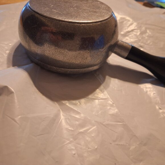 pewter gravy boat / saucepan - Picture 8 of 9